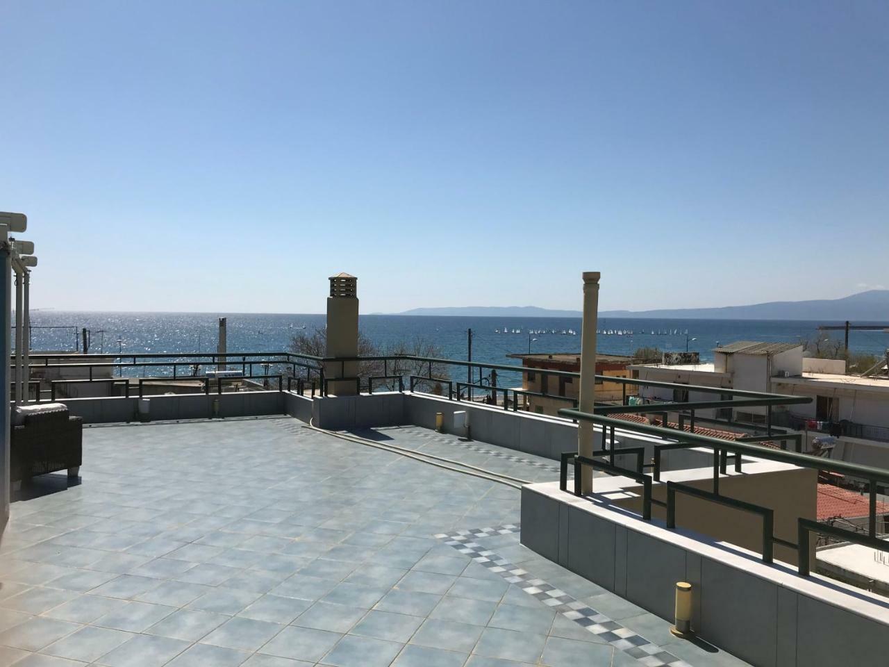 Apartamento Tg Kalamata Beach Studio With Sea View Terrace Exterior foto