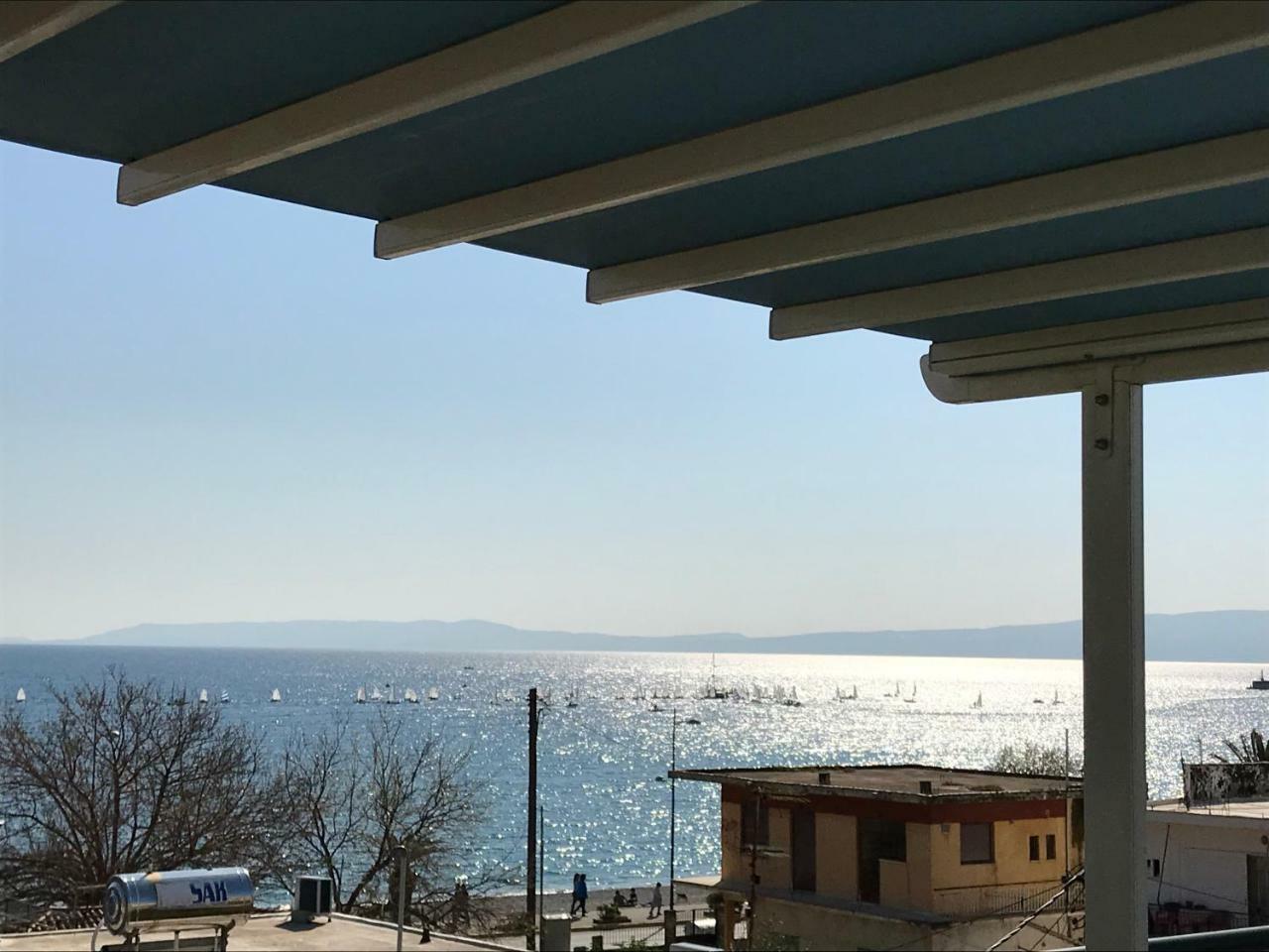 Apartamento Tg Kalamata Beach Studio With Sea View Terrace Exterior foto