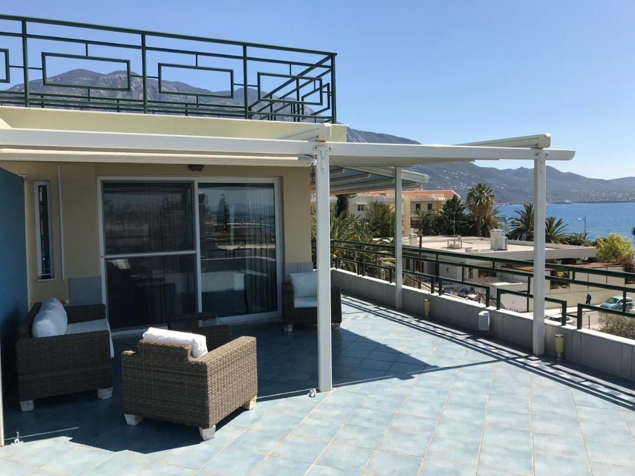 Apartamento Tg Kalamata Beach Studio With Sea View Terrace Exterior foto